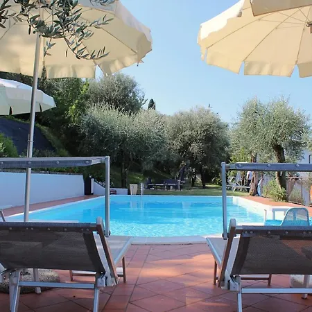 Tiziana Hotel 2*