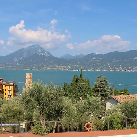 Tiziana Hotel 2*