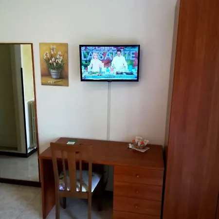Tiziana Hotel 2*
